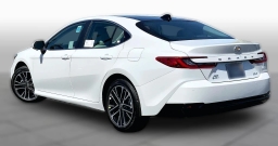 Toyota Camry XLE AWD (Natl) 2026