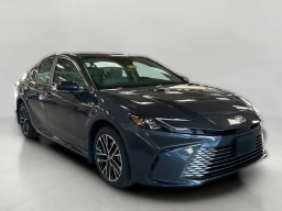 Toyota Camry XLE AWD (Natl) 2026