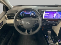 Toyota Camry XLE AWD (Natl) 2026