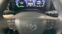 Toyota Camry XLE AWD (Natl) 2026