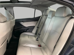 Toyota Camry XLE AWD (Natl) 2026