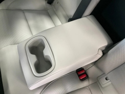 Toyota Camry XLE AWD (Natl) 2026