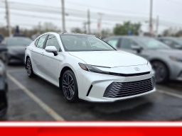 Toyota Camry XLE AWD (Natl) 2026