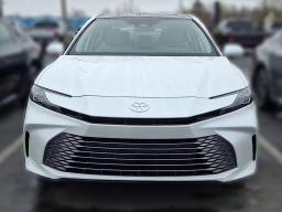 Toyota Camry XLE AWD (Natl) 2026