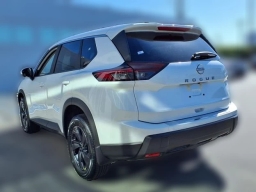 Nissan Rogue SV FWD 2026