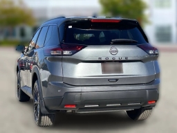 Nissan Rogue Dark Armor FWD 2026