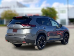 Nissan Rogue Dark Armor FWD 2026