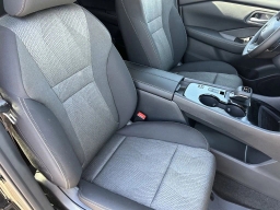 Nissan Rogue SV FWD 2026