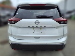 Nissan Rogue SV FWD 2026