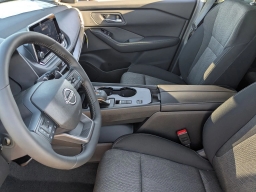 Nissan Rogue SV FWD 2026