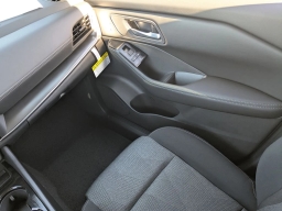 Nissan Rogue SV FWD 2026