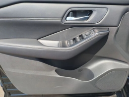 Nissan Rogue Dark Armor AWD 2026