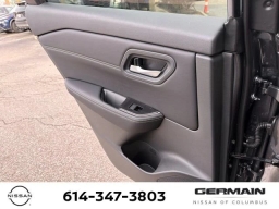 Nissan Rogue Dark Armor AWD 2026