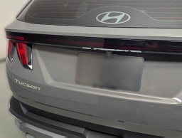 Hyundai Tucson SE FWD 2025