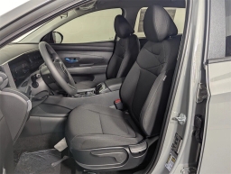 Hyundai Tucson SE FWD 2025