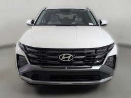 Hyundai Tucson SE FWD 2025