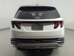 Hyundai Tucson SE FWD 2025