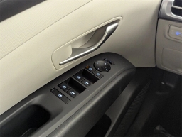 Hyundai Tucson SE FWD 2025