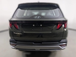 Hyundai Tucson SE FWD 2026