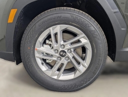 Hyundai Tucson SE FWD 2026