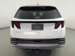 Hyundai Tucson SE FWD 2025