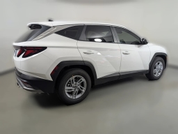 Hyundai Tucson SE FWD 2025