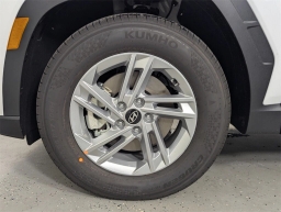 Hyundai Tucson SE FWD 2025