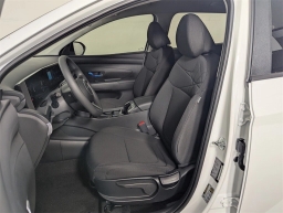 Hyundai Tucson SE FWD 2025