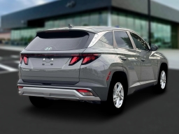 Hyundai Tucson SE FWD 2026