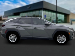 Hyundai Tucson SE FWD 2026