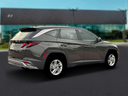 Hyundai Tucson SE FWD 2026