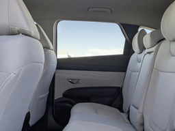 Hyundai Tucson SE FWD 2026