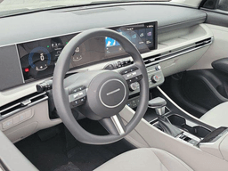 Hyundai Tucson SE FWD 2026