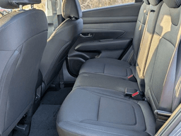 Hyundai Tucson SE FWD 2026