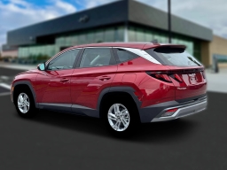 Hyundai Tucson SE FWD 2026