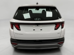 Hyundai Tucson SE AWD 2026