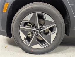 Hyundai Tucson SEL FWD 2025