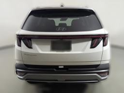 Hyundai Tucson SEL Premium FWD 2026