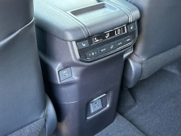 Toyota Grand Highlander Limited AWD (GS) 2026