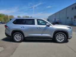 Toyota Grand Highlander XLE AWD (Natl) 2026