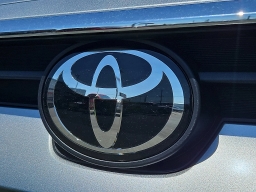 Toyota Grand Highlander XLE AWD (Natl) 2026