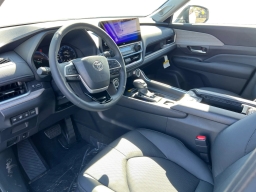 Toyota Grand Highlander Hybrid Limited AWD (Natl) 2026