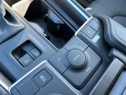 Toyota Grand Highlander Hybrid Limited AWD (Natl) 2026