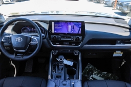 Toyota Grand Highlander Hybrid Limited AWD (Natl) 2026