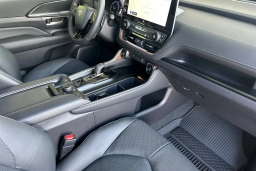 Toyota Grand Highlander Hybrid MAX Platinum AWD (Natl) 2026