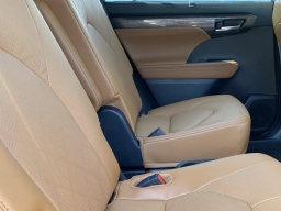 Toyota Highlander Hybrid Platinum AWD (Natl) 2026