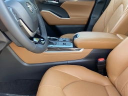 Toyota Highlander Hybrid Platinum AWD (Natl) 2026