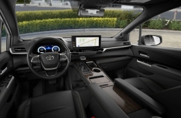 Toyota Sienna Platinum AWD 7-Passenger (Natl) 2026