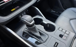 Toyota Highlander Hybrid XLE AWD (Natl) 2026