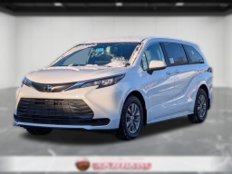 Toyota Sienna LE AWD 8-Passenger (Natl) 2026